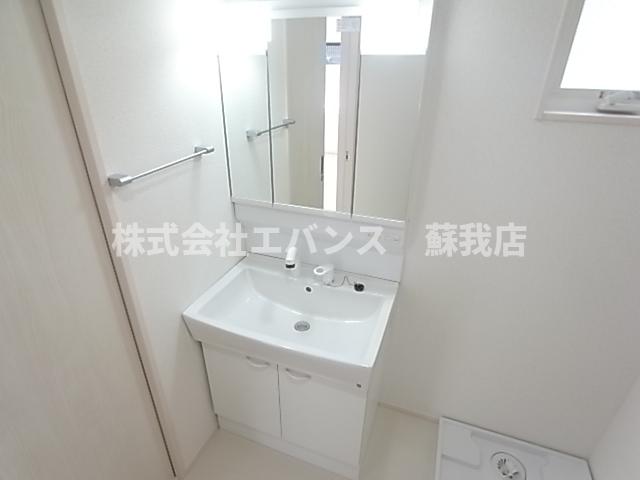 ナリトモ仁戸名Cの内装写真