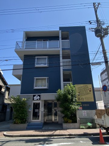 建物外観　居住者専用のごみ置き場があります♪