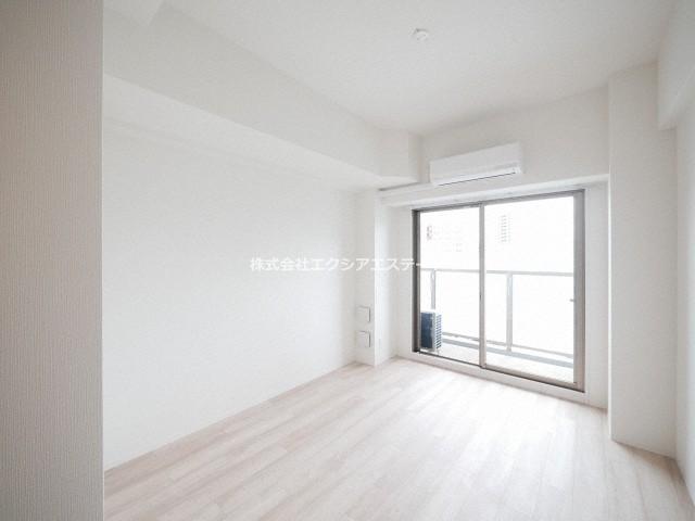 エスリード大阪クレストコートの居間写真