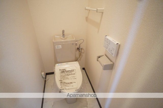 近鉄奈良線 新大宮駅 徒歩18分 3階建 築24年のトイレ写真