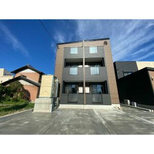 名鉄犬山線 岩倉駅 徒歩12分 築4年