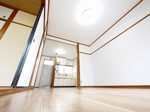 泉屋荘の居間写真