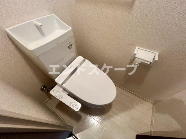 ＪＲ高崎線 倉賀野駅 徒歩13分 3階建 築9年のトイレ写真