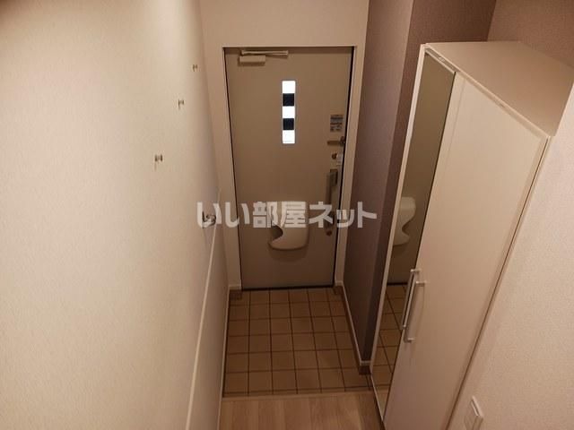 ジオウェストの玄関写真