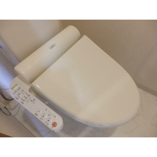 トイレ　温水洗浄便座付
