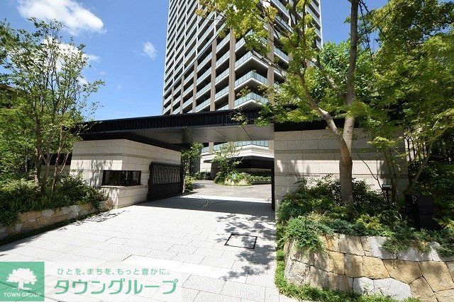 グランドメゾン白金の杜ザ・タワーの外観写真