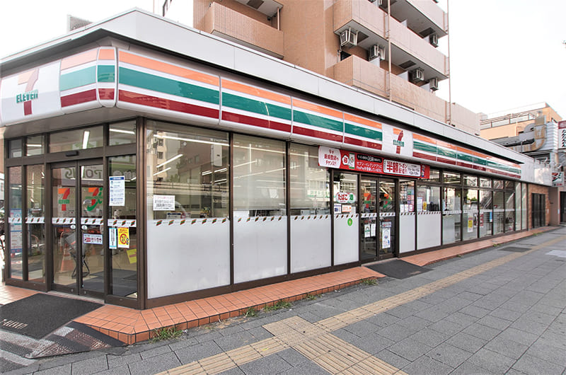 コンビニ　セブンイレブン（コンビニ）まで150m