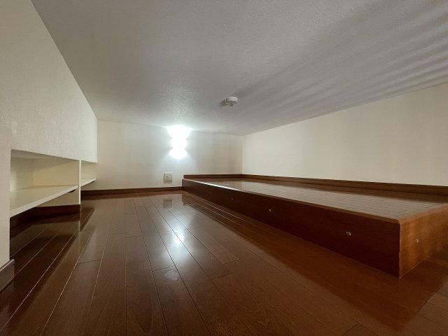 その他部屋・スペース　落ち着いて過ごせるお部屋なので、寝室にいかがでしょうか