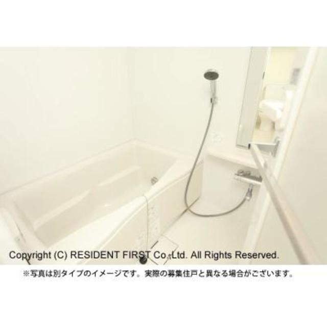 バス・シャワールーム　※写真は同タイプ住戸です。