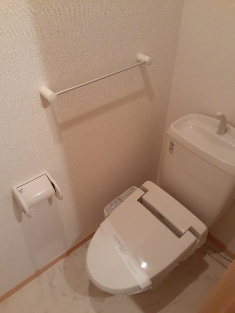 ジュネス・クラールのトイレ写真