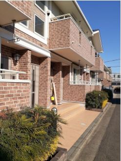 ジュネス・クラールの外観写真