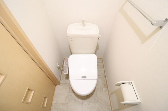 ＪＲ上越線 群馬総社駅 徒歩17分 2階建 築22年のトイレ写真