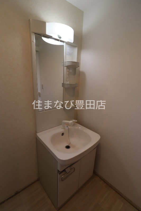 洗面設備　同型別部屋写真