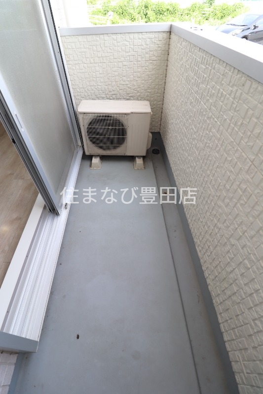 バルコニー　同型別部屋写真