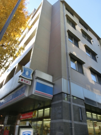建物外観　SRC造８階建てのマンション☆
