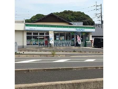 コンビニ　ファミリーマート佐世保広田二丁目店（コンビニ）まで217m