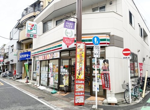 コンビニ　セブンイレブン荒川おぐぎんざ店（コンビニ）まで109m