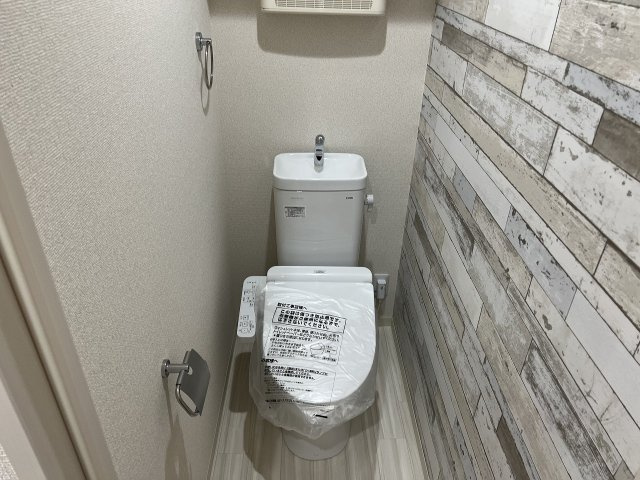 トイレ　ウォシュレット付きのトイレです♪