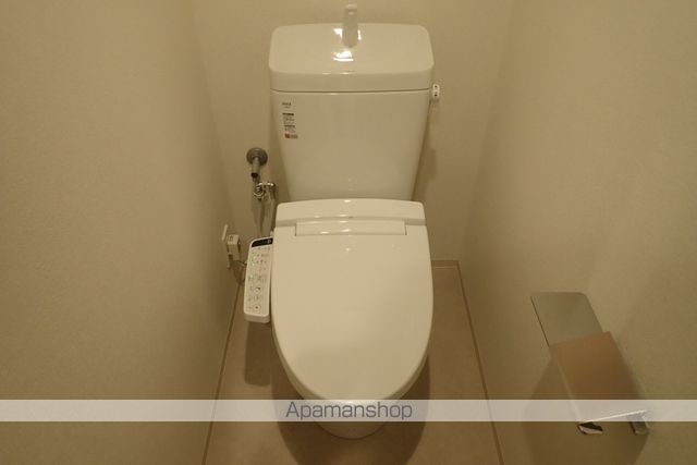 埼玉高速鉄道 赤羽岩淵駅 徒歩4分 15階建 築7年のトイレ写真