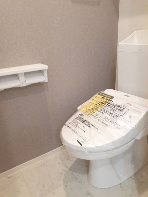 シャトレ 郷津のトイレ写真