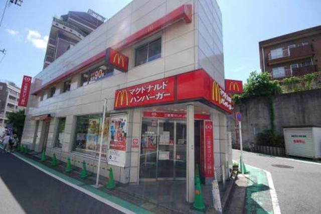 飲食店　マクドナルド駒場東大前店（飲食店）まで392m