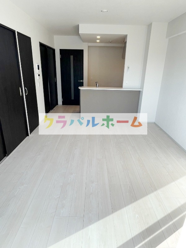 阪急京都線 十三駅 徒歩9分 10階建 築2年の居間写真