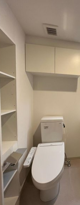 都営新宿線 西大島駅 徒歩8分 8階建 築5年のトイレ写真