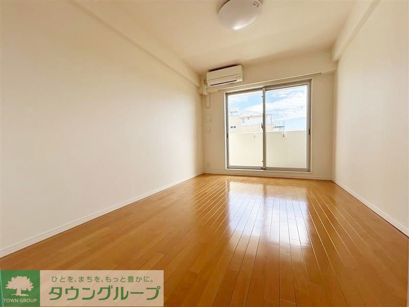ケンジントンマンション大森WESTの居間写真