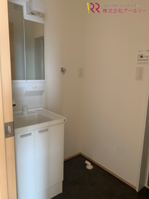 洗面設備　洗面室