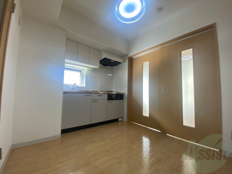 居室・リビング　広くてキレイなお部屋が広がっていて、充実した生活が送れそう。