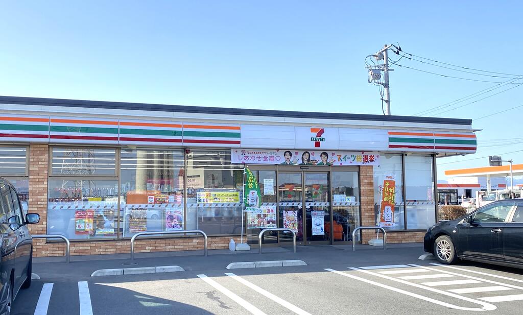 コンビニ　セブンイレブンさくら氏家店（コンビニ）まで1182m