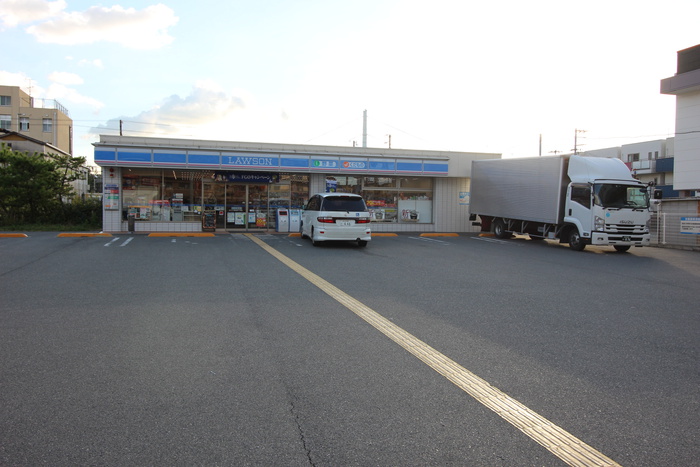 コンビニ　ローソン新北島６丁目店（コンビニ）まで90m