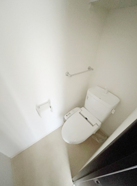 ファーストプレイス菊川のトイレ写真