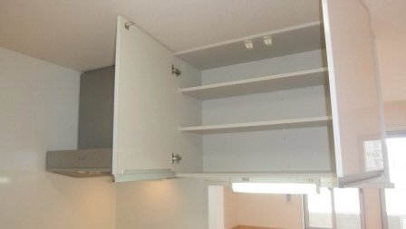 その他　上部に棚・換気扇あります
