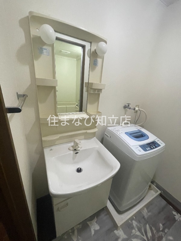 洗面設備　同型別部屋写真：家具家電現況優先