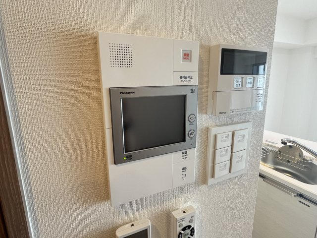 セキュリティ　モニター付きインターホンです