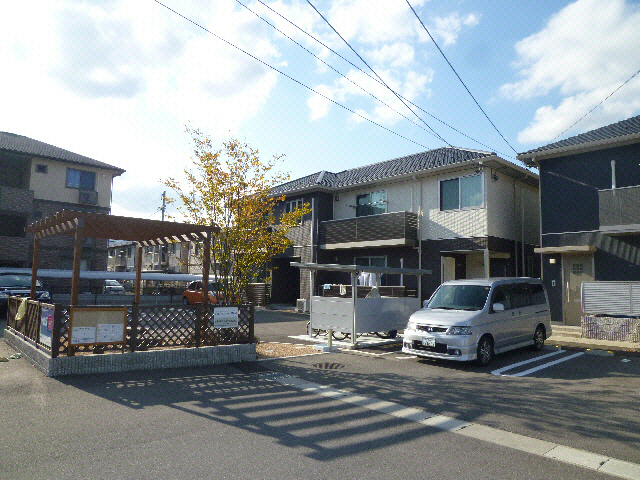 駐車場　駐車場