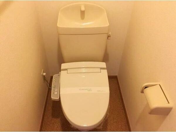 トイレ　コンパクトで使いやすいトイレです
