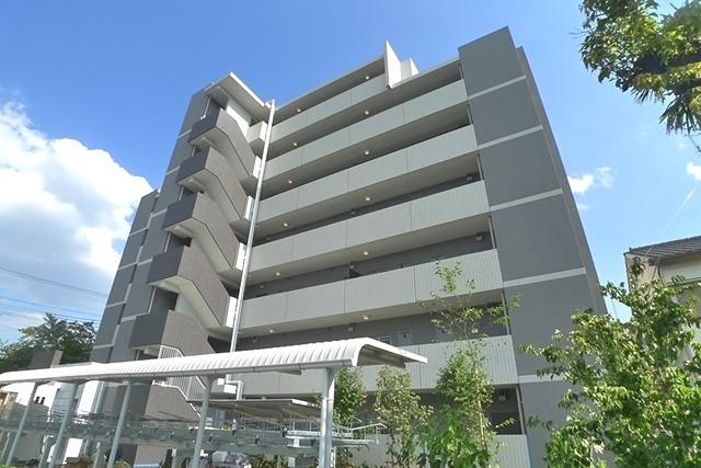 建物外観　鉄筋コンクリート造のオートロック付きマンション！