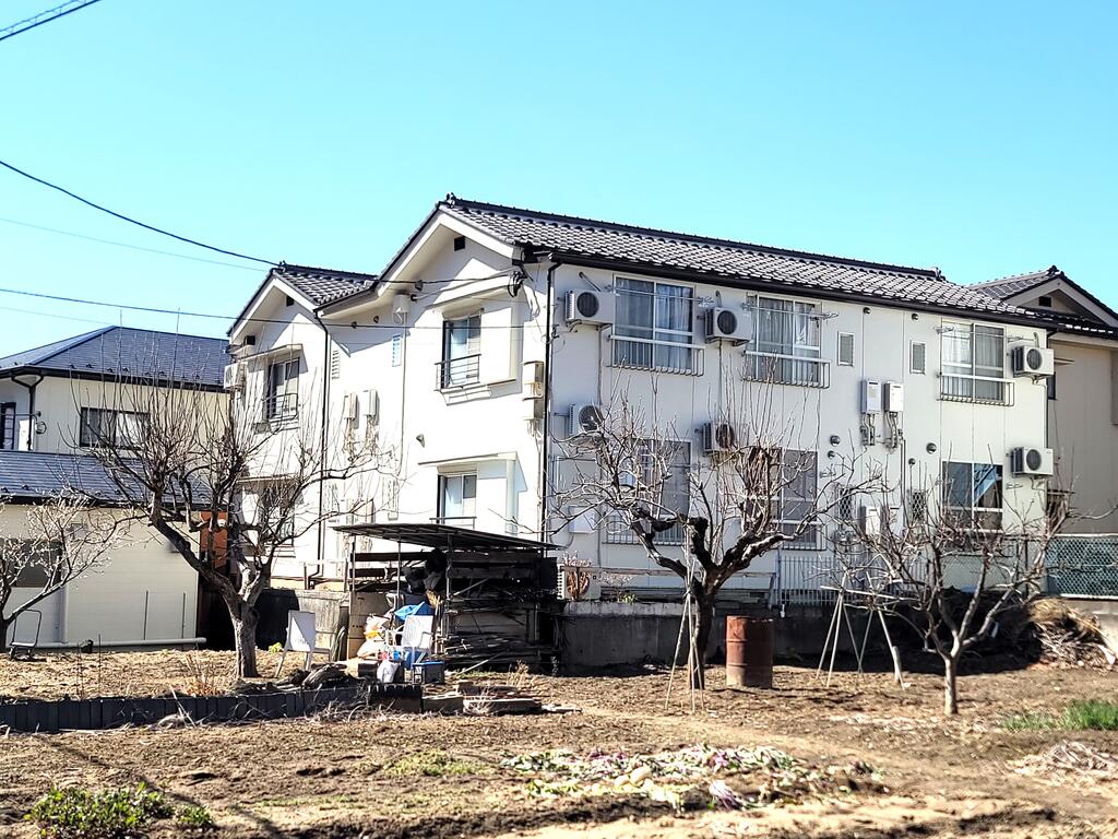 山梨ハイツの建物外観