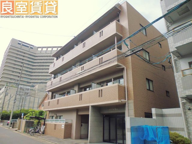 名古屋市昭和区塩付通のマンションの建物外観