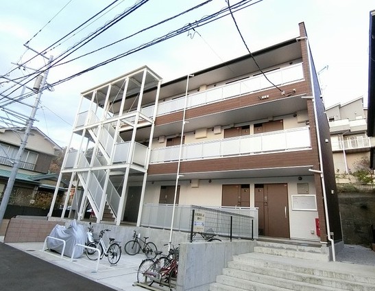 鎌倉市台のマンションの建物外観