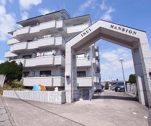 向日市寺戸町のマンションの建物外観