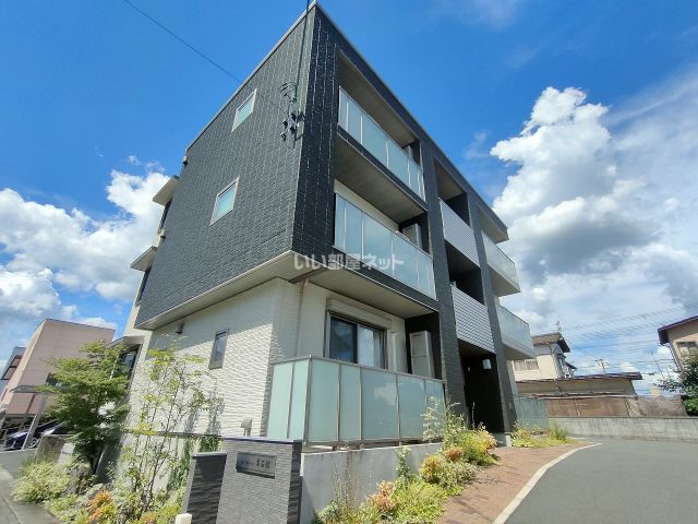 【福知山市厚中町のマンションの建物外観】