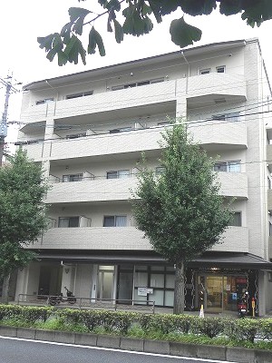 ファーイースト白川通の建物外観