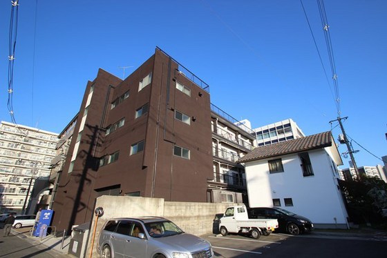 広島市西区楠木町のマンションの建物外観