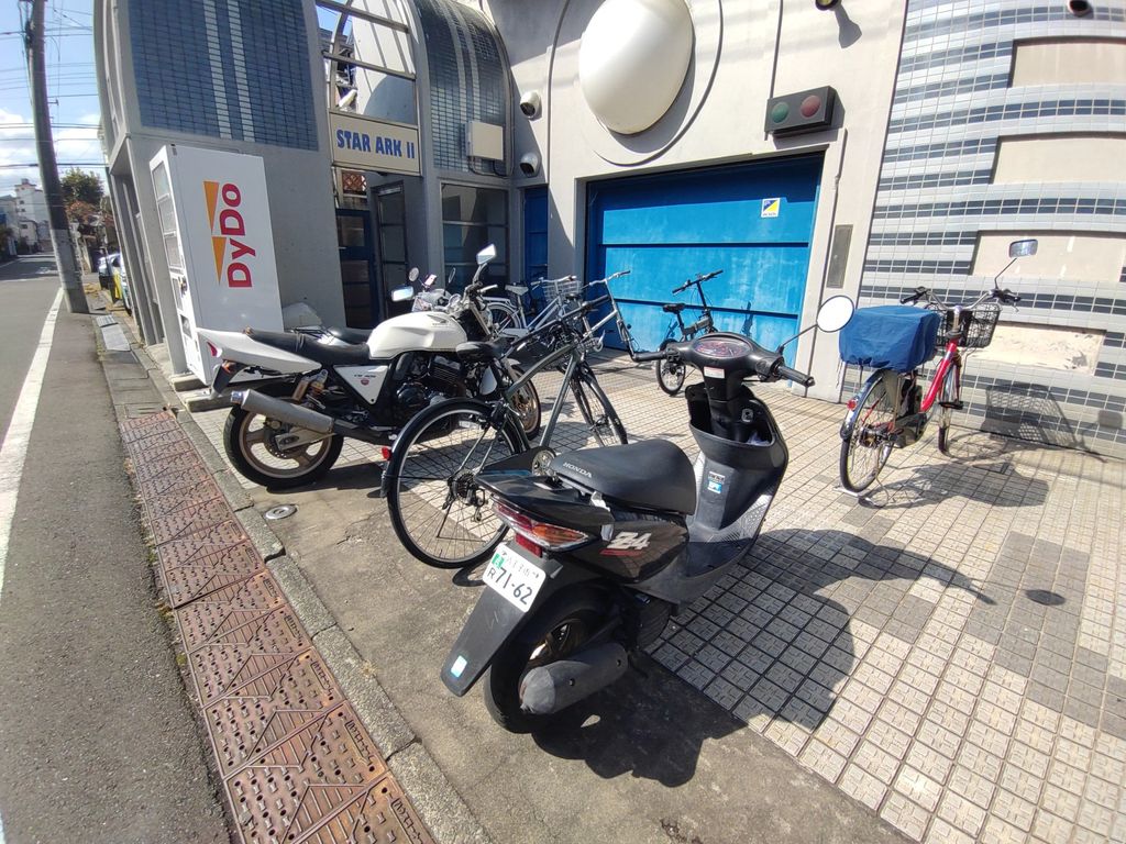 駐車場　駐車場