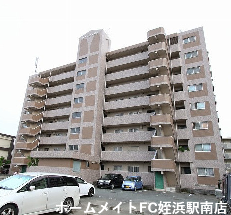 福岡市西区石丸のマンションの建物外観