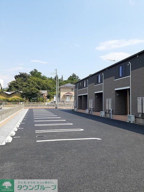 【秩父市金室町のアパートの駐車場】