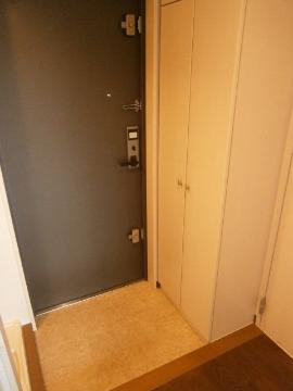 ヴェルドゥール茨木　玄関　玄関